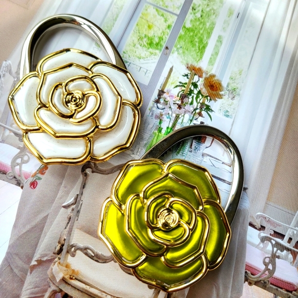 Purse hanger - Picture 1 of 2